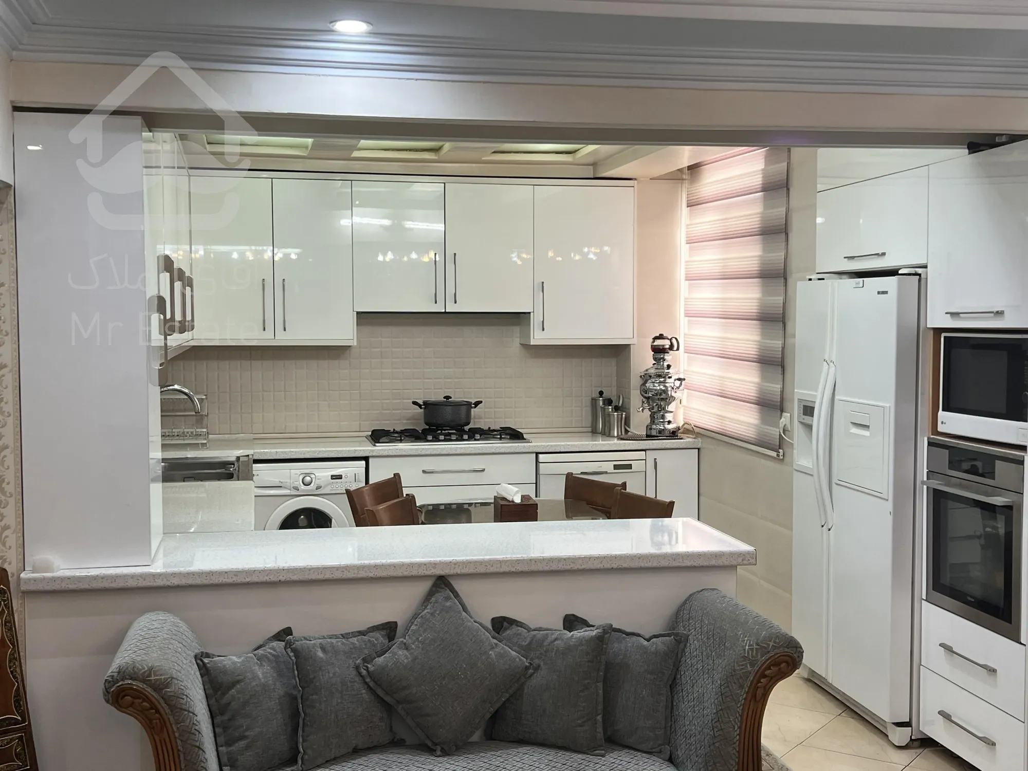 اجاره آپارتمان۱۳۰مترفول امکانات خیابان استخر