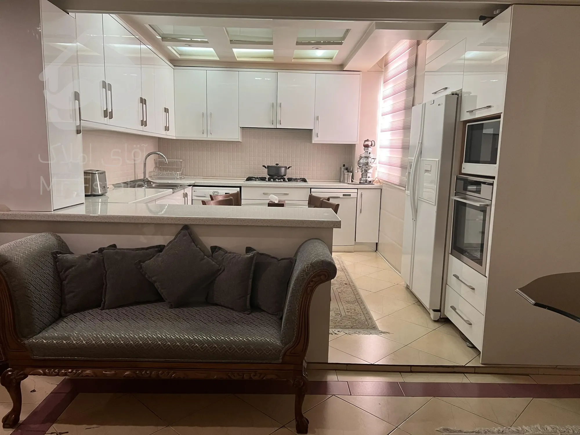 اجاره آپارتمان۱۳۰مترفول امکانات خیابان استخر