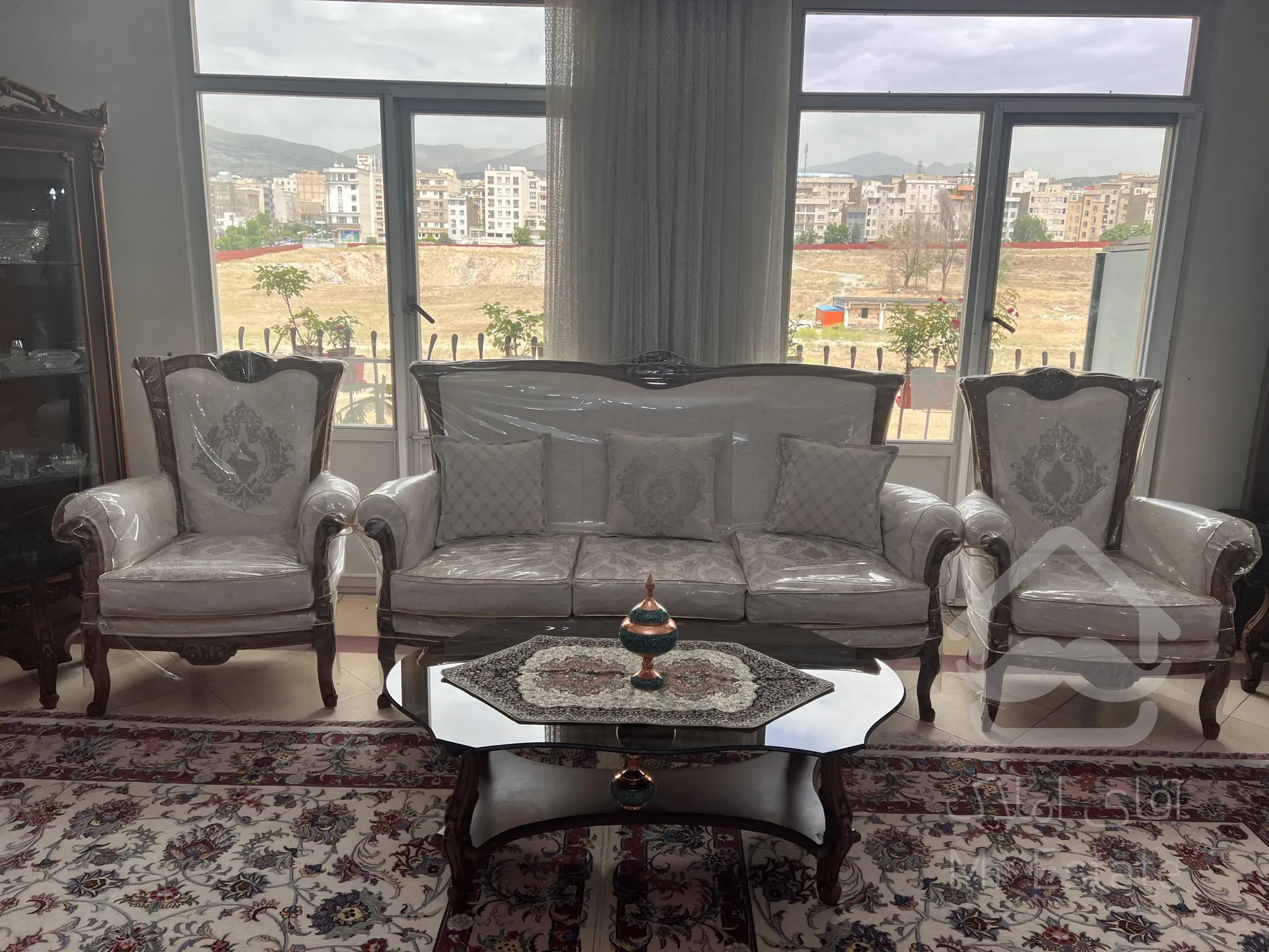 اجاره آپارتمان۱۳۰مترفول امکانات خیابان استخر