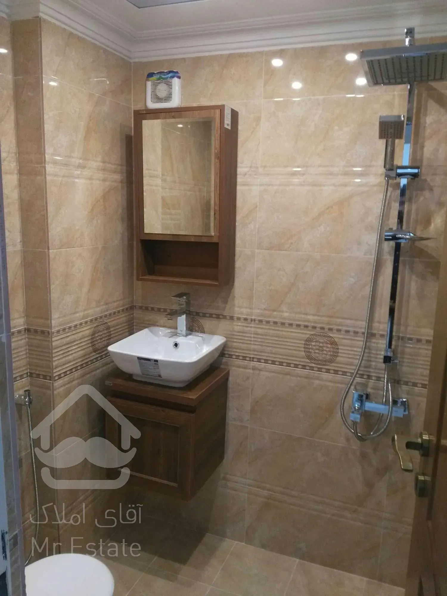 آپارتمان 82 متری سوپر لاکچری در سازمان برنامه شمالی