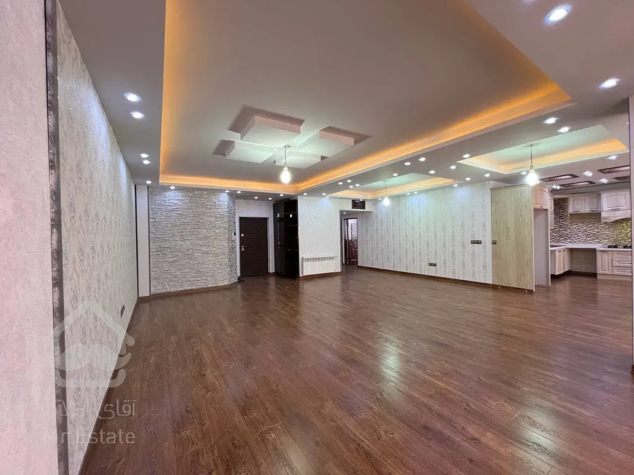 ۸۰متر ۲خواب فول نور مستقیم تاپ لوکیشن