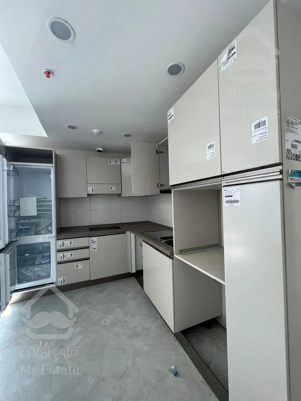 فروش یکخواب ۱۰۰ متری برج روما دید جزیره و دریا