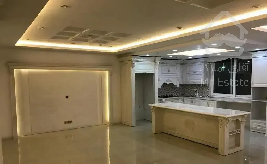 آپارتمان/اوایل دانش آموز/۱۶۵ متر/جنوبی/تک واحدی