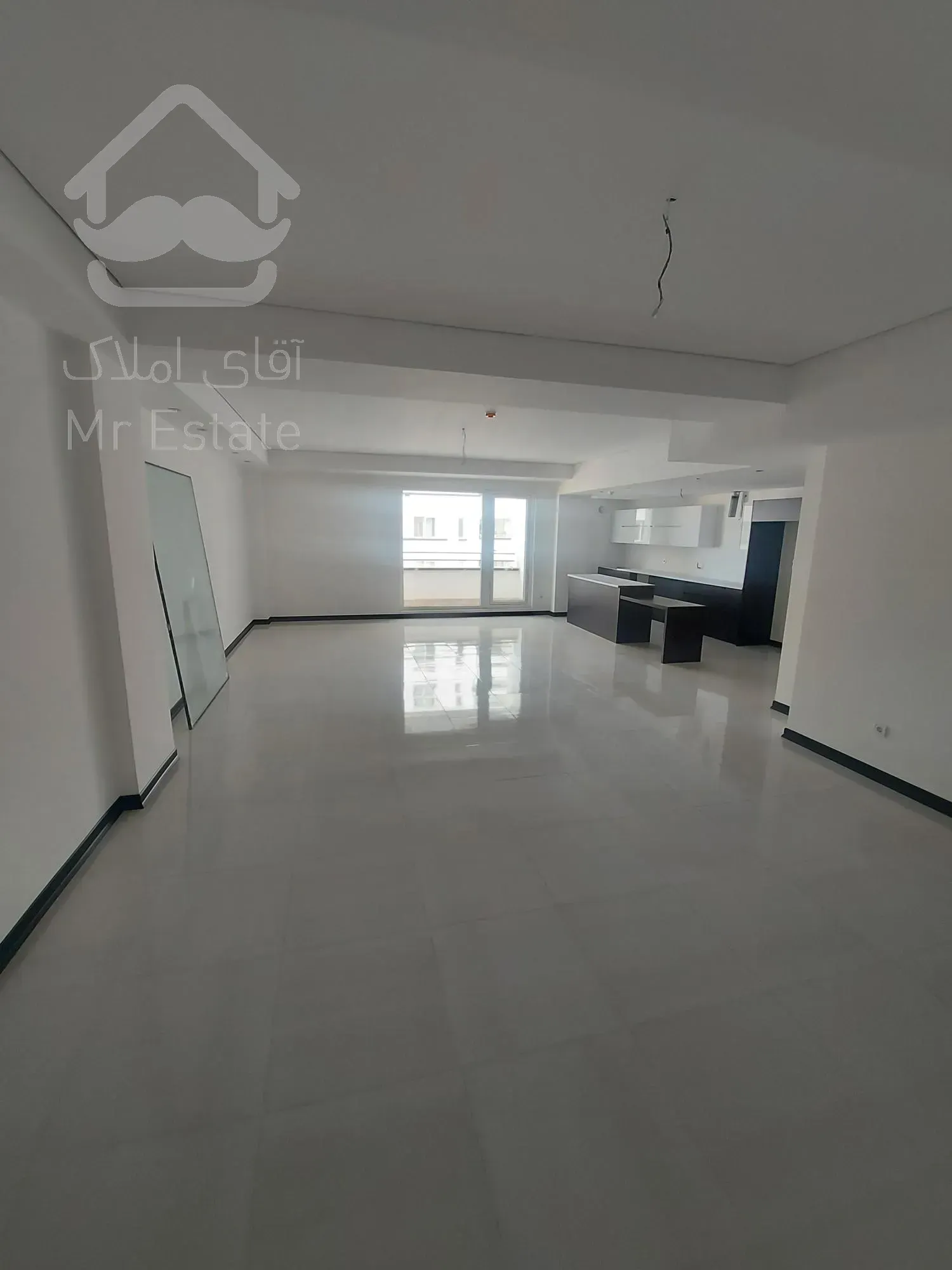 فروش ۱۴۸ متری دریاچه برج به نام سفید