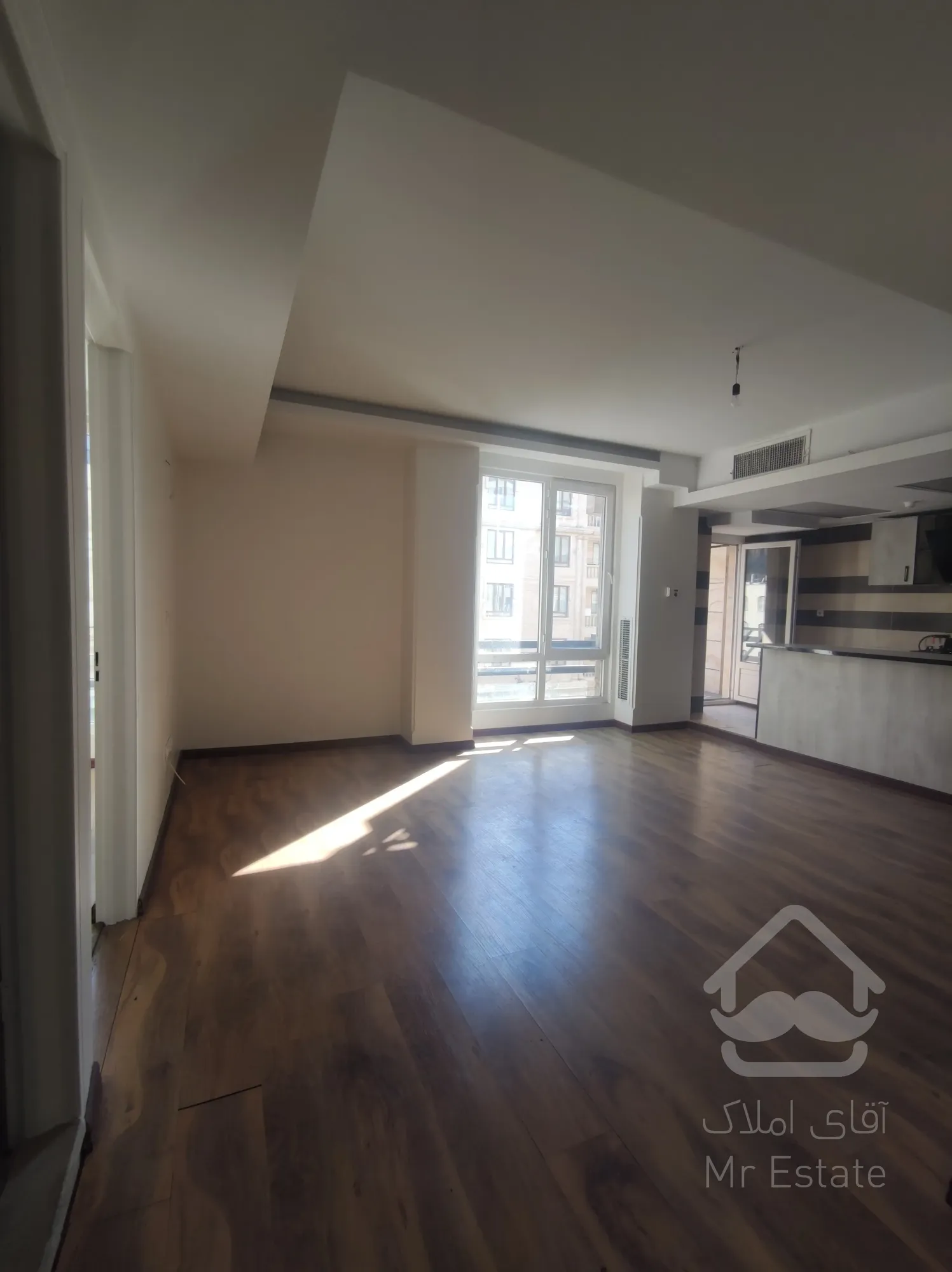 ۶۴متر۱خواب فول نور مستقیم