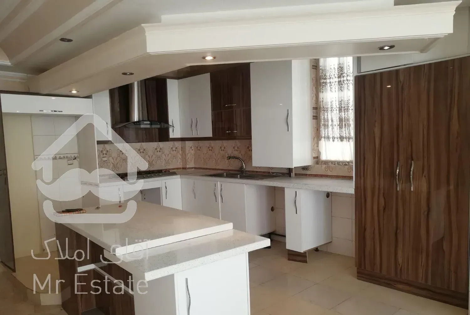 سرمایه گذاری82متر2خ فول امکانات آلاله غربی