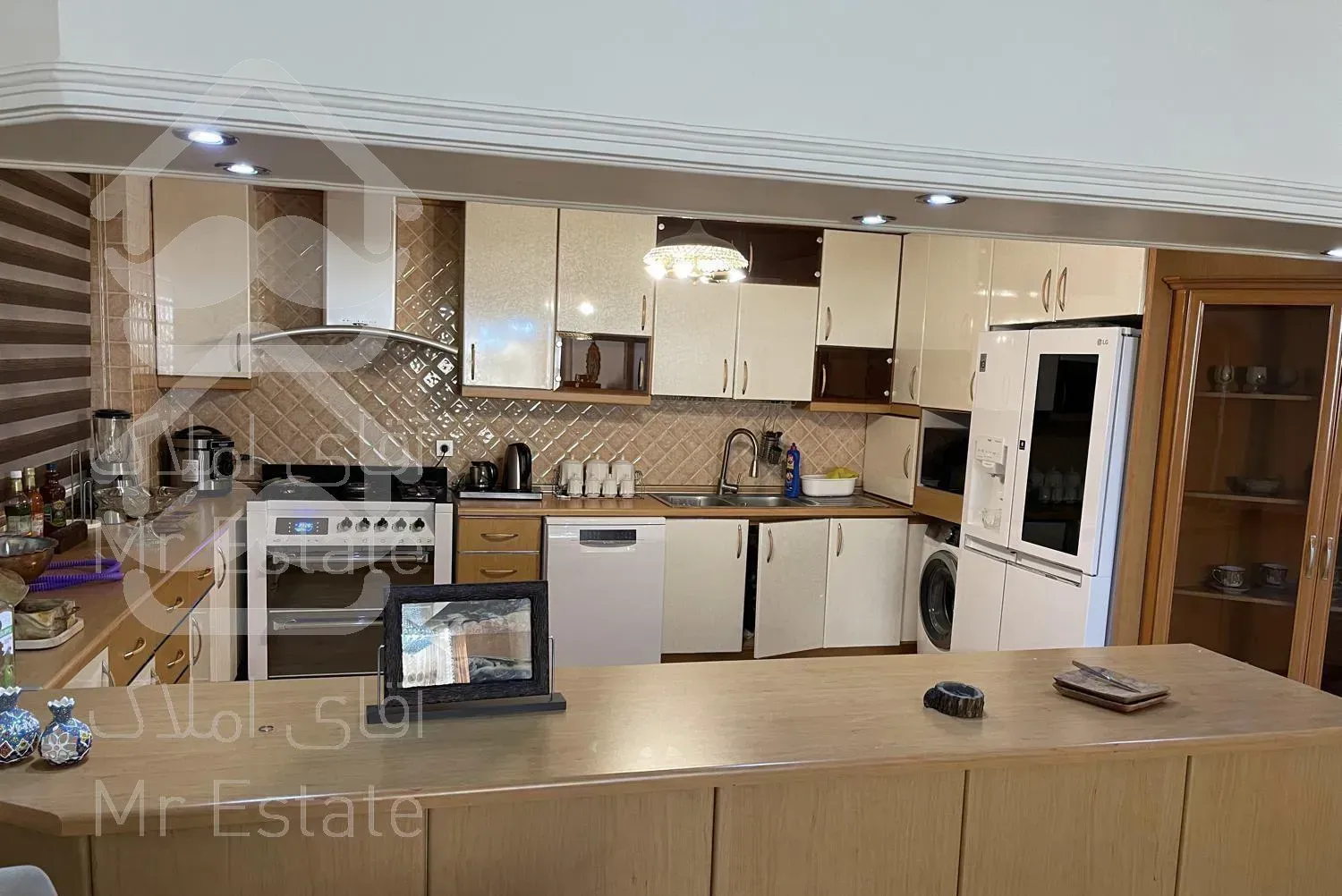 آپارتمان ۱۳۵ متر دو خواب غرق در نور