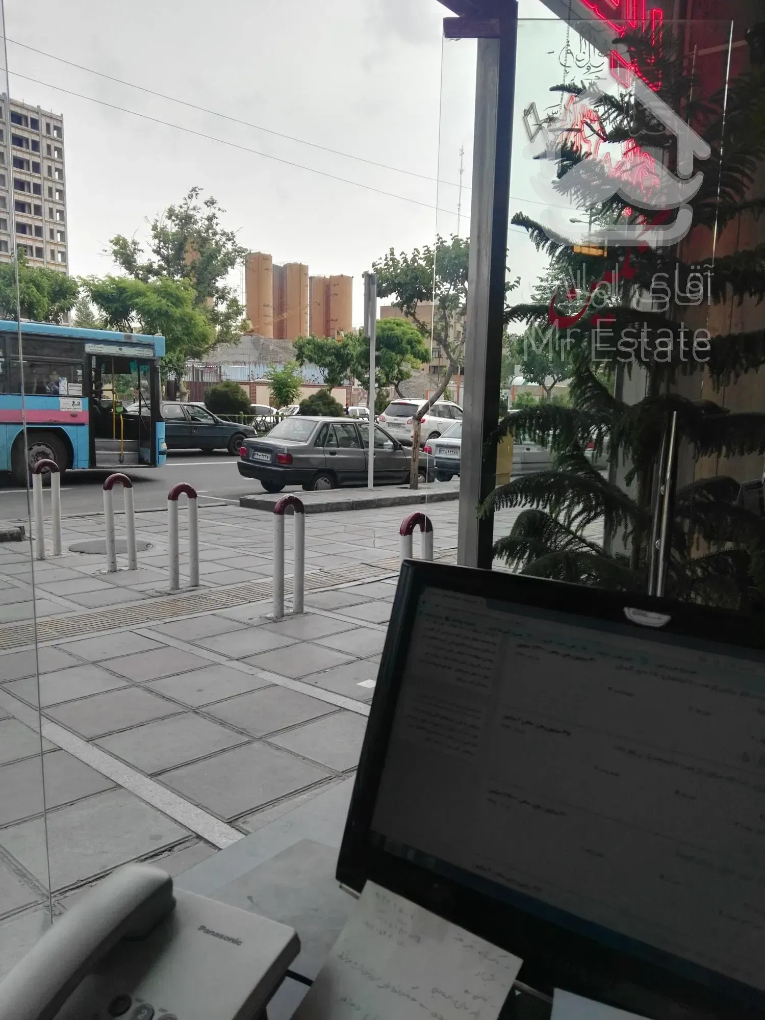 ۴۱ متر تجاری/بر فردوس شرق