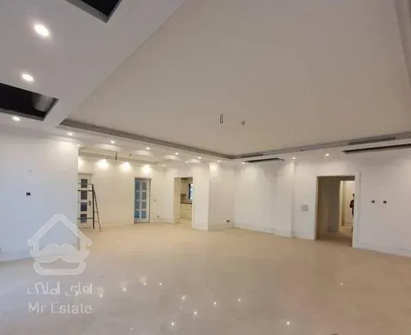 خرید و فروش آپارتمان مسکونی 242 متری فرمانیه شرقی