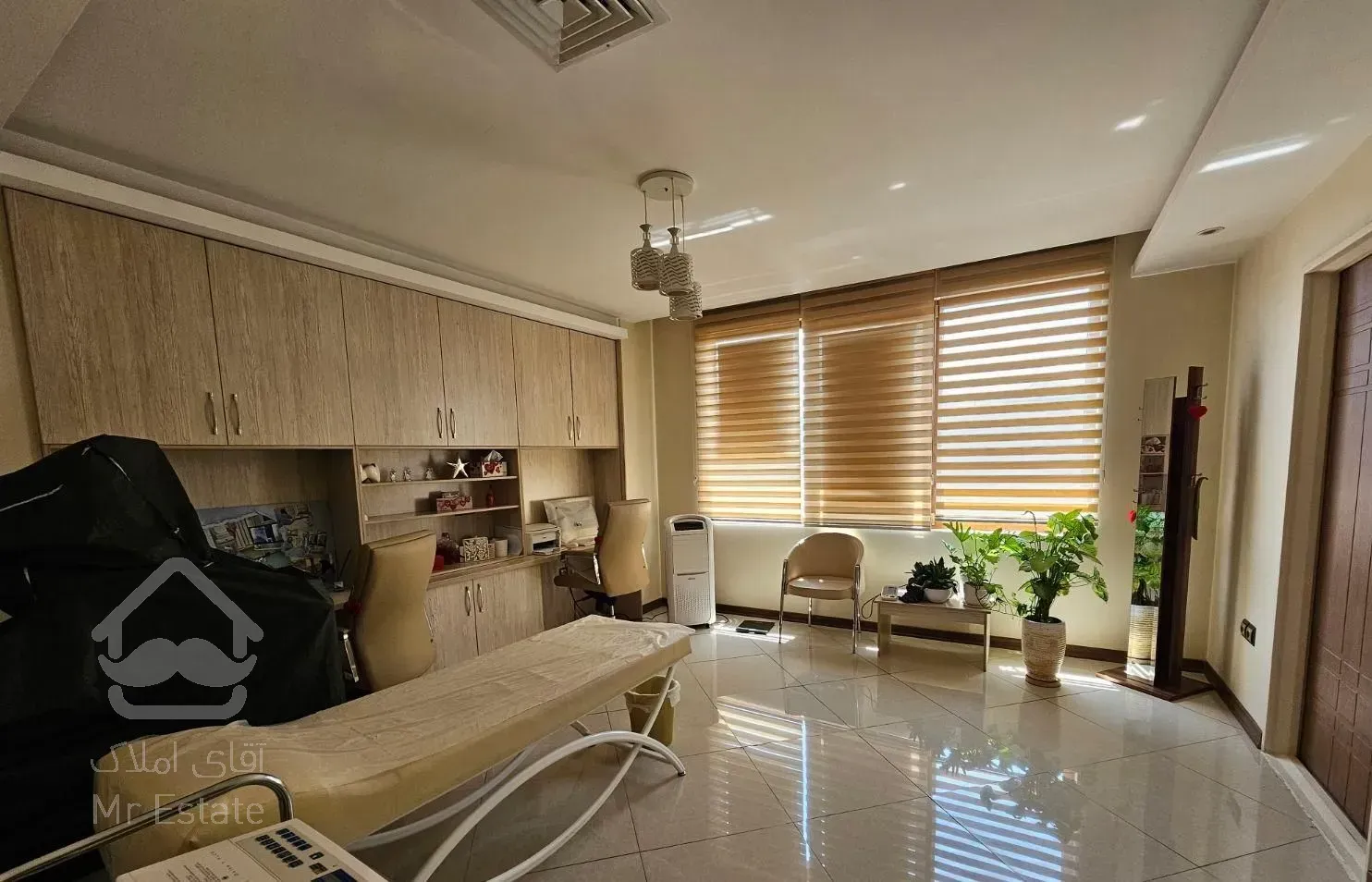 125مترسعادت آباد*بلوارسرو*موقعیت اداری*تابلوخور