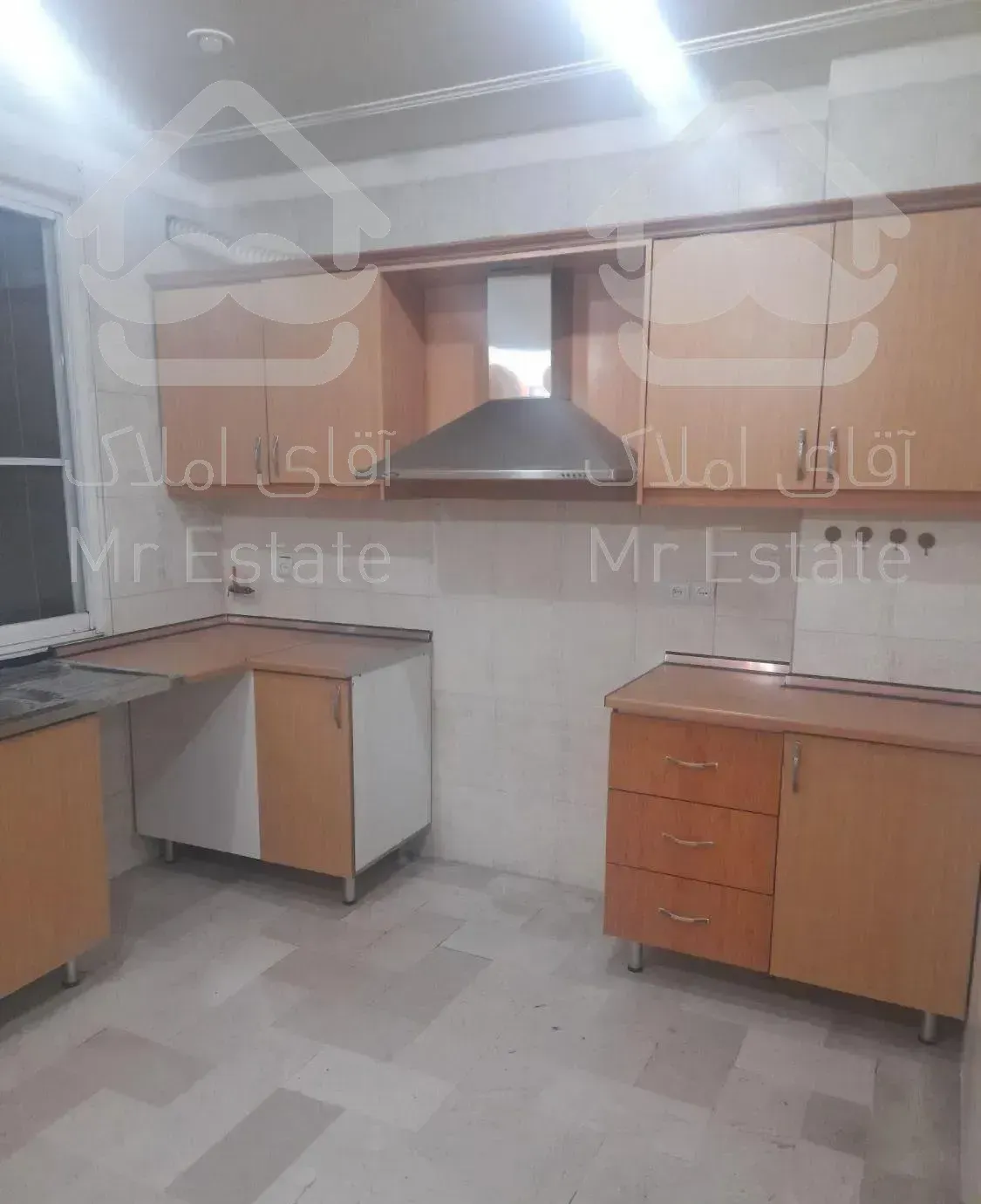 ۹۰ متر دو خوابه میدان بهشتی بلوار بیژن