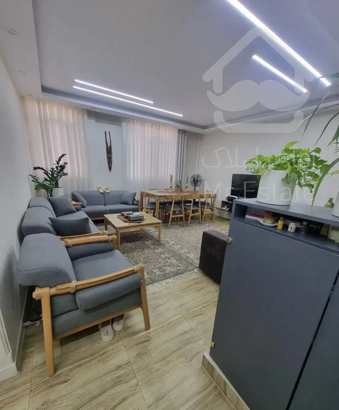 ۵۵متری،پارکینگ،انباری،طبقه دوم