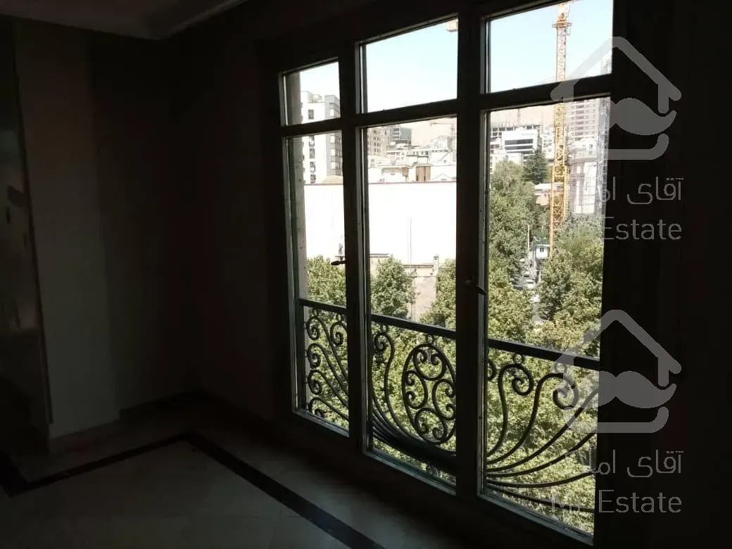 اجاره و رهن آپارتمان باغ فردوس 198  متر اکازيون