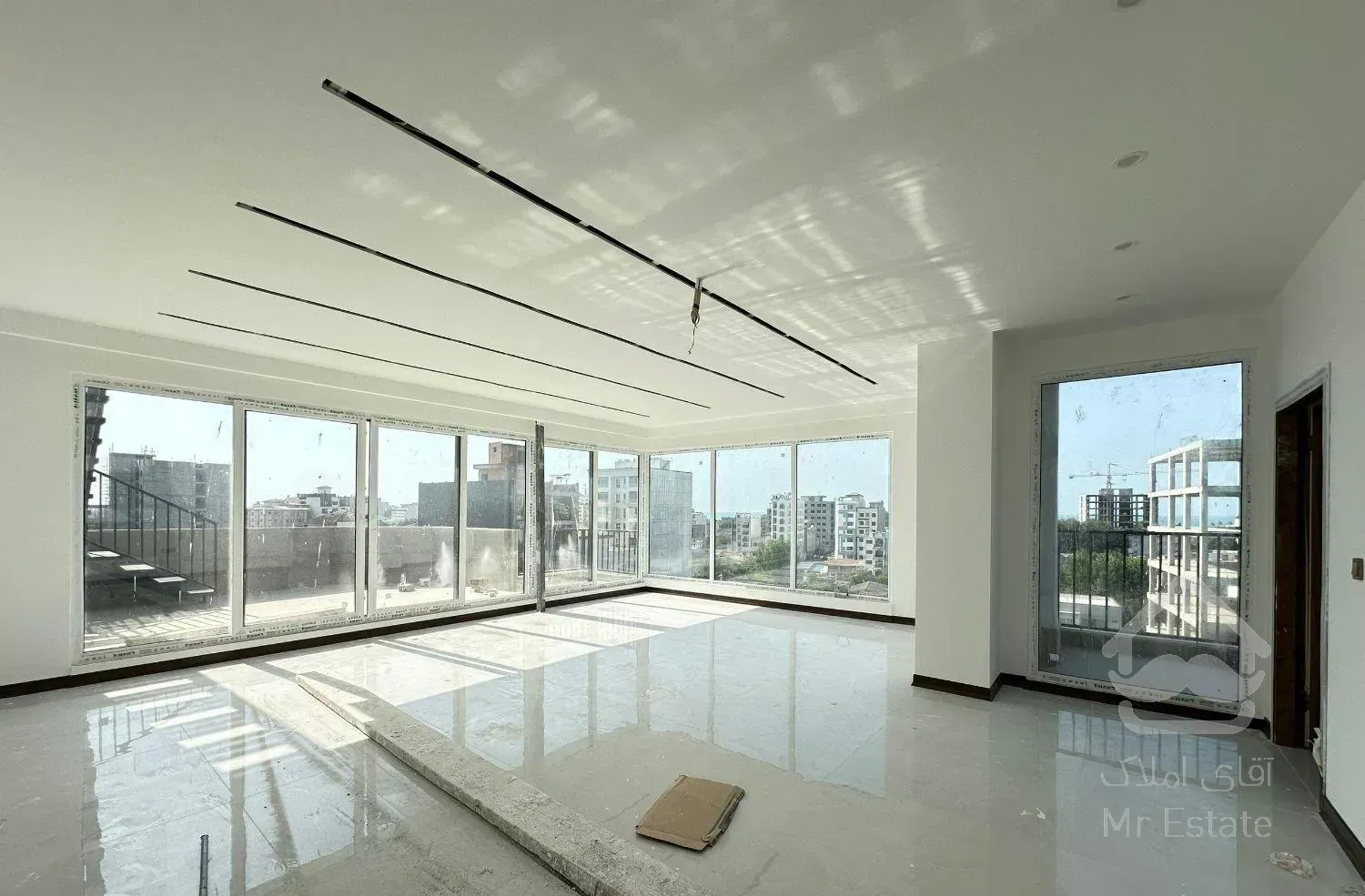 اپارتمان ۱۱۲ متری فرهنگ رویان/نوساز کلید نخورده