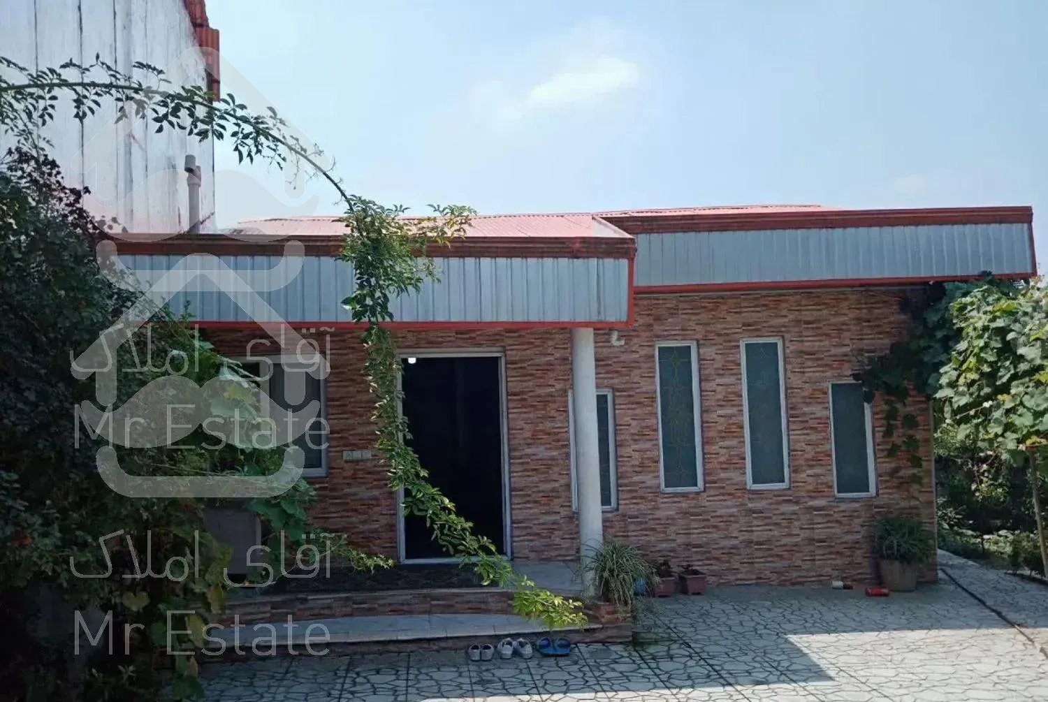 ویلا ۳۵۰ متری ابتدای جاده نظامی