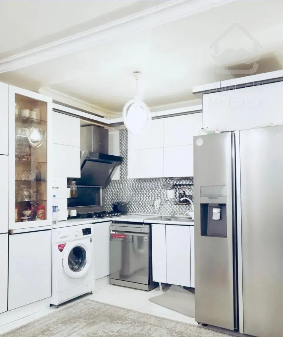 پیامبراعظم مجتمع پل خواجو شیک (هر طبقه دو واحد)