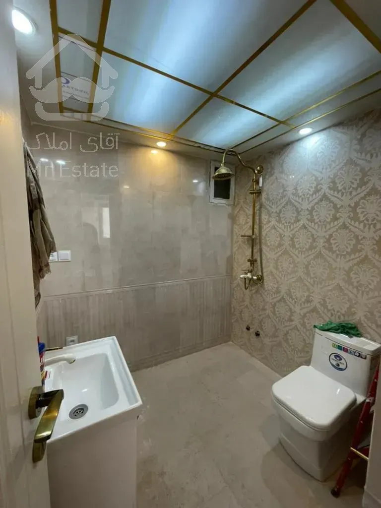 فروش 114 متری اختیاریه