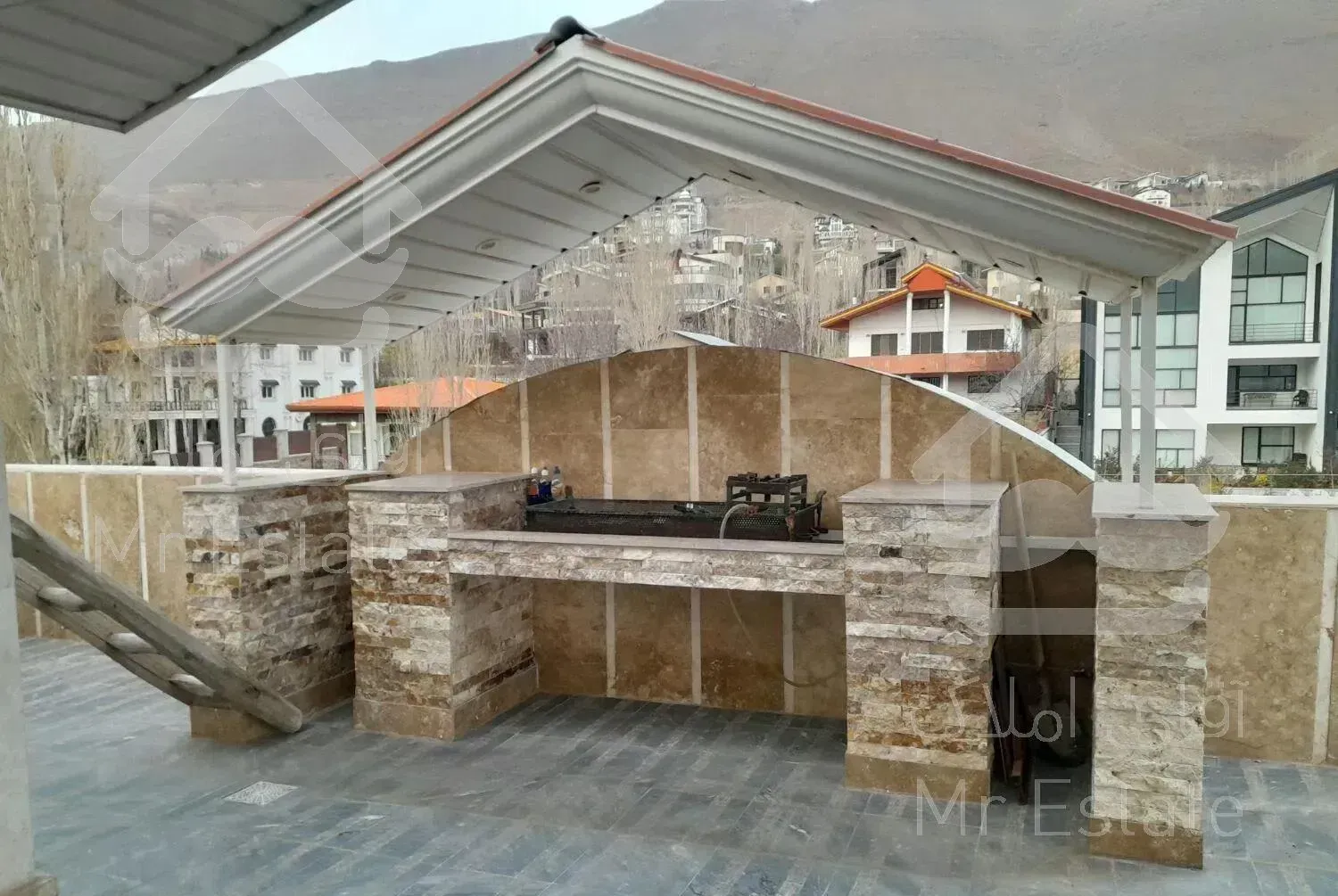 دوبلکس نوساز وبسیار تمیز چهار خوابه فول با جکوزی