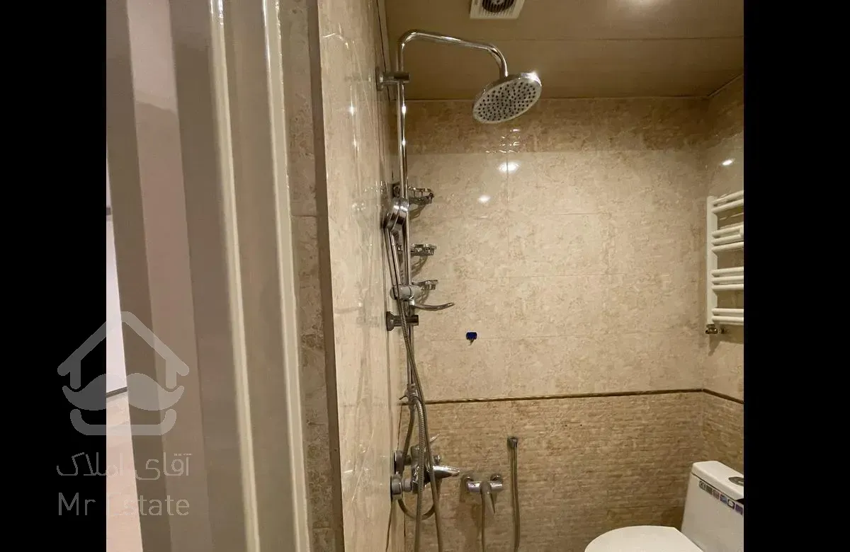 آپارتمان۵ سال ساخت طبقه اول ۱۱۰ متر ۲ خوابه