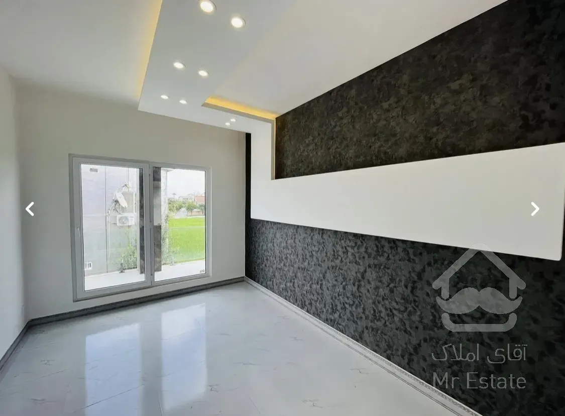 ویلا تریبلکس مدرن نزدیک دریا و جنگل