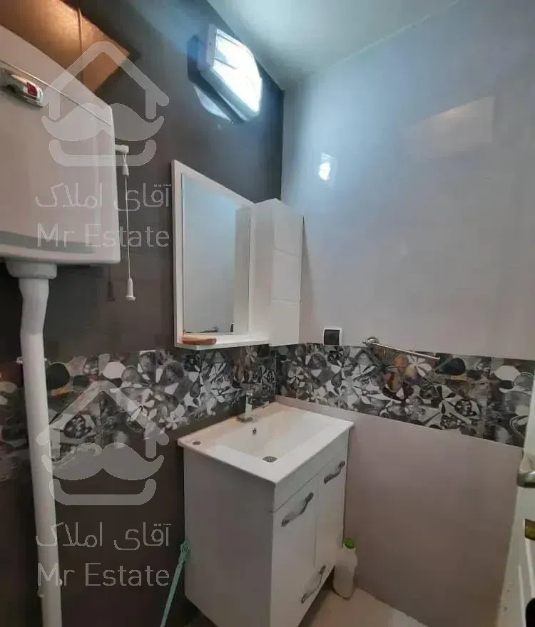 آپارتمان ۶۷ متری* روبه کوچه پارک * دو خوابه گیشا