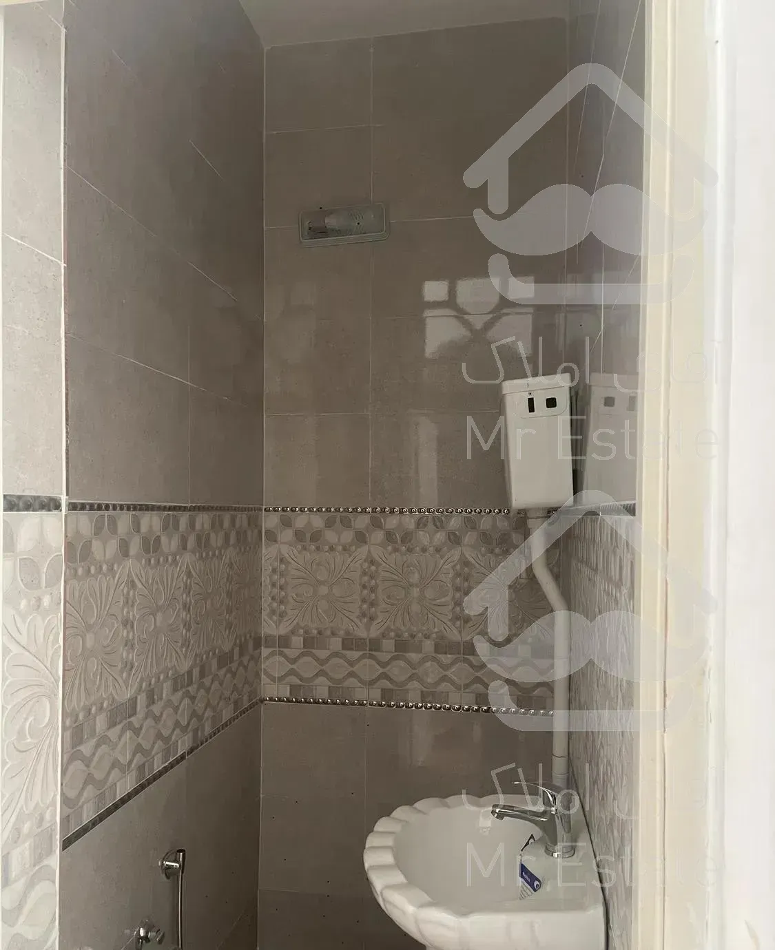 ۲۴۷ متر نیم پیلوت ، امیرکلا شهرک عسگریان