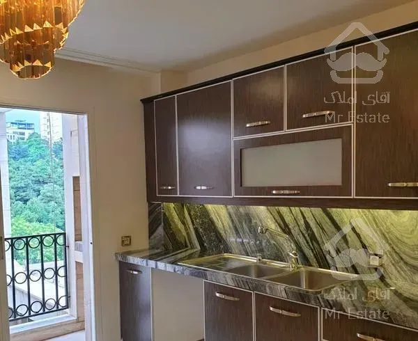 کامرانیه ۲۰۰ متر ۳خواب تک واحدی آپارتمان یا معاوضه