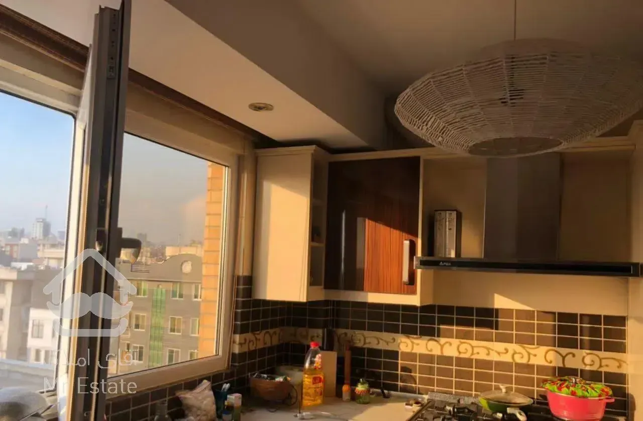 بهارشیراز  ١٢۵ متر  تکواحدی ٢ پارکینگ