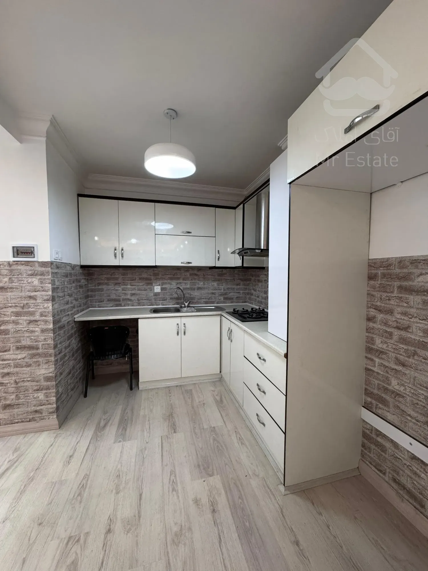 فروش واحد ۸۵متری دو خواب در گلسار