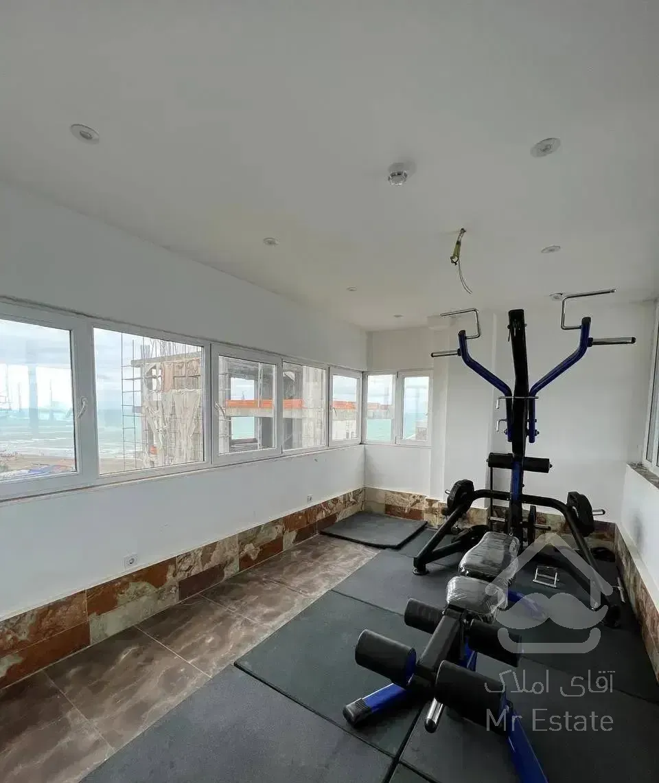 آپارتمان تکواحدی بامشاعات ۱۸۸ متر خ معلم سنددار