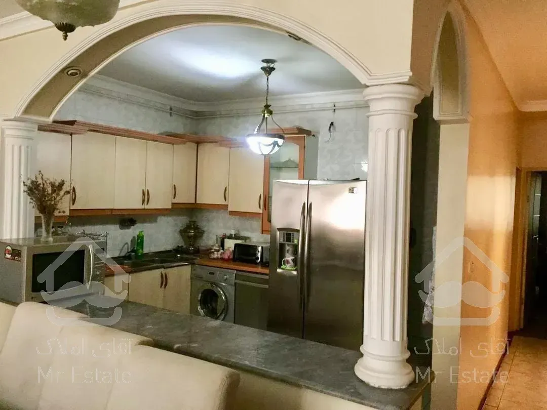 فروش آپارتمان ٩٨ متري در خيابان هراز