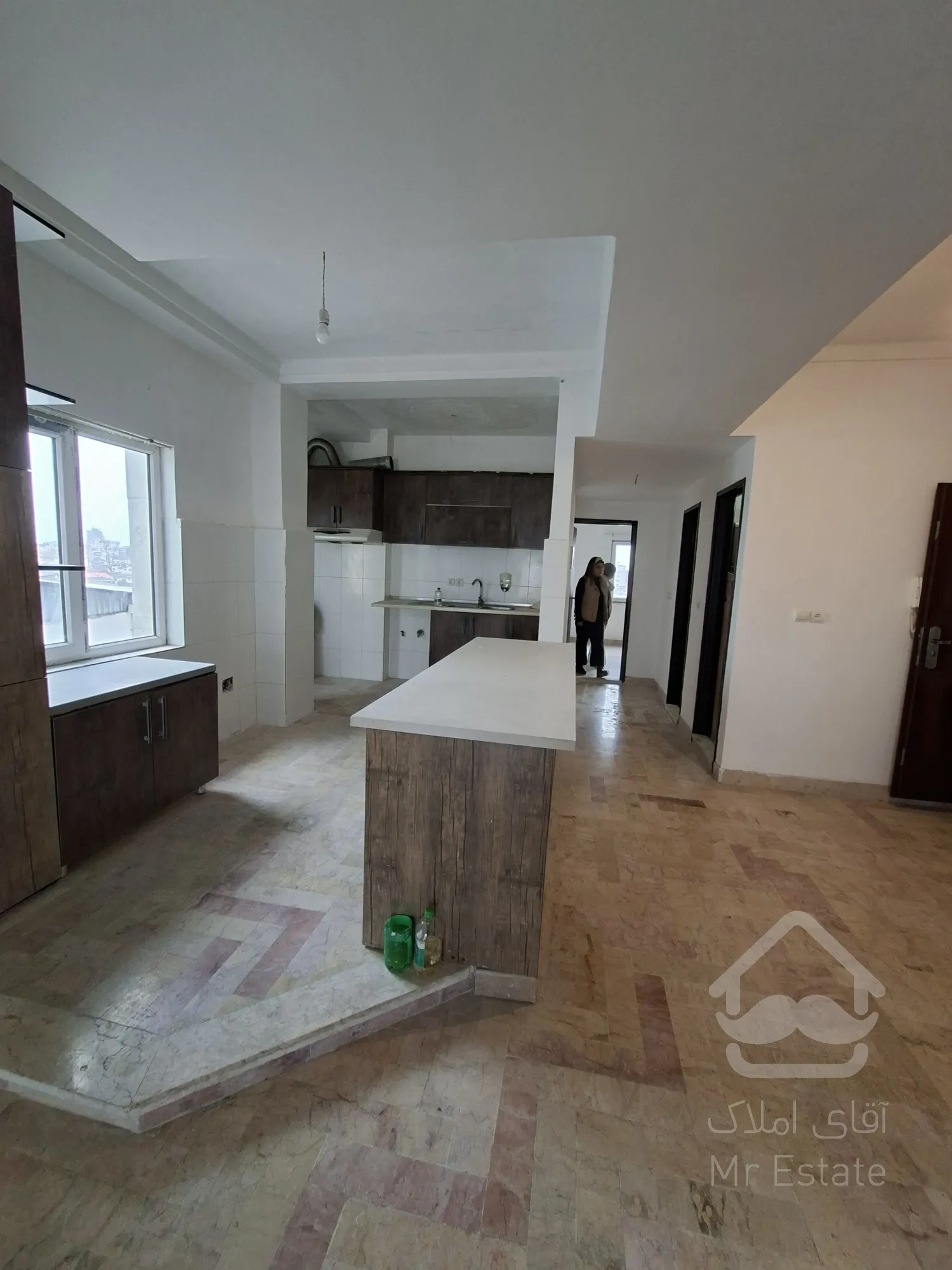 فروش 100متری  ویو  شهر  هفت تیر سند ششدانگ /377