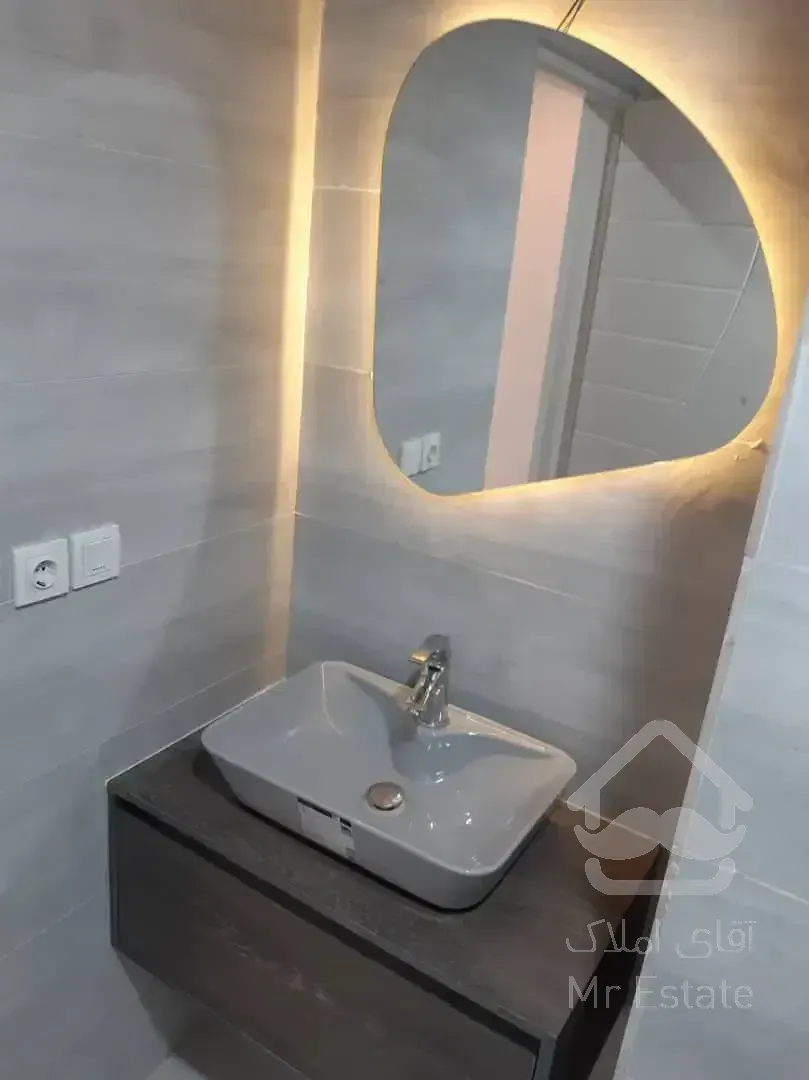 آپارتمان 110 متری ، شناور در نور ، بازسازی با متریال درجه ۱ ، مهستان