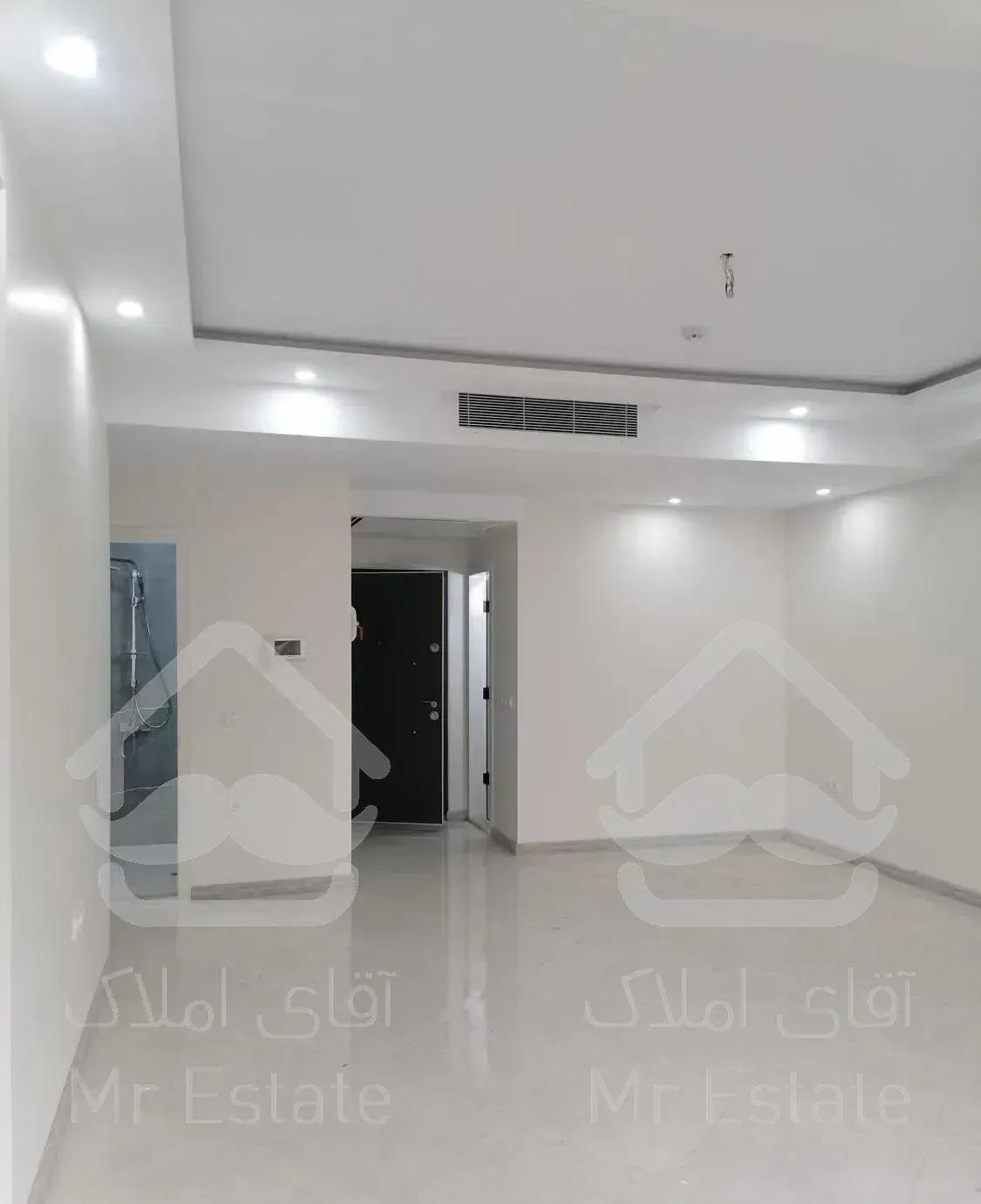 ۸۷ متر دو خواب ، قلهک