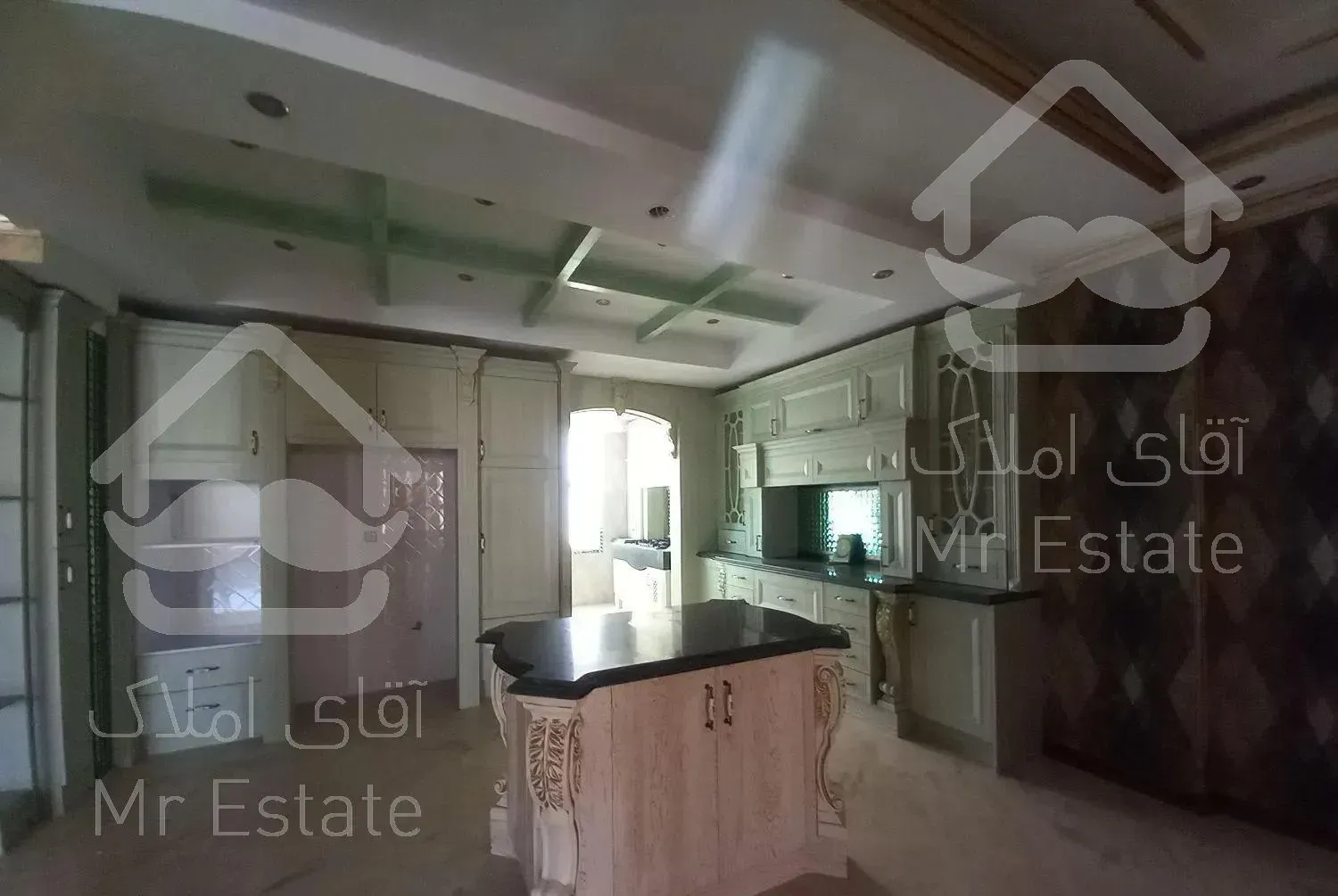 آپارتمان ۱۷۵ متر دو پارکینگ