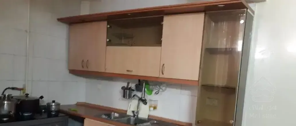 45متر، ط همکف با حیاط ،ورودی مستقل وجای پارک موتور