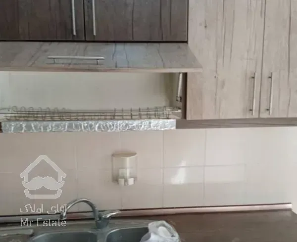 اتاق و پذیرایی غرق نور دو خواب پکیج کف سرامیک