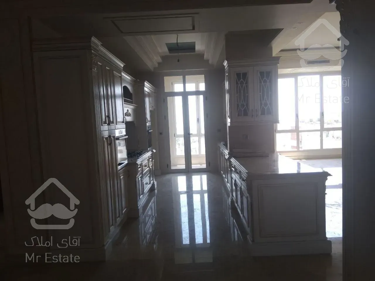 آپارتمان 280  متری فرمانیه کامرانیه شمالی