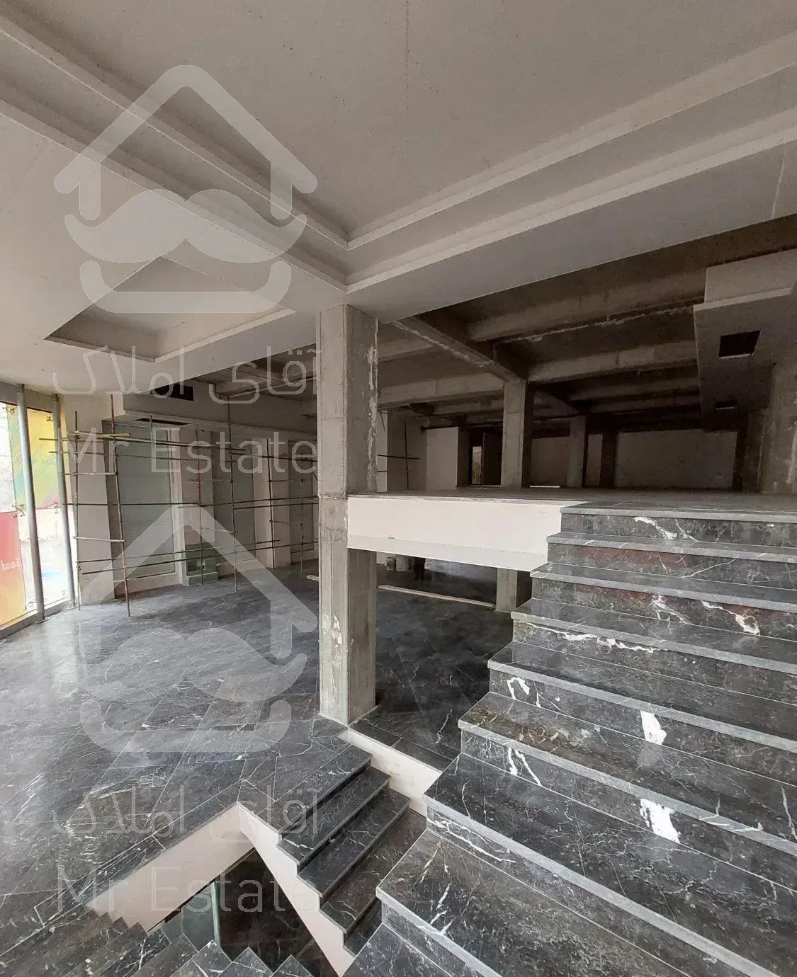 ۱۵۶۵ متر تجاری (۴۰۰ متر روف ) فول امکانات تجریش