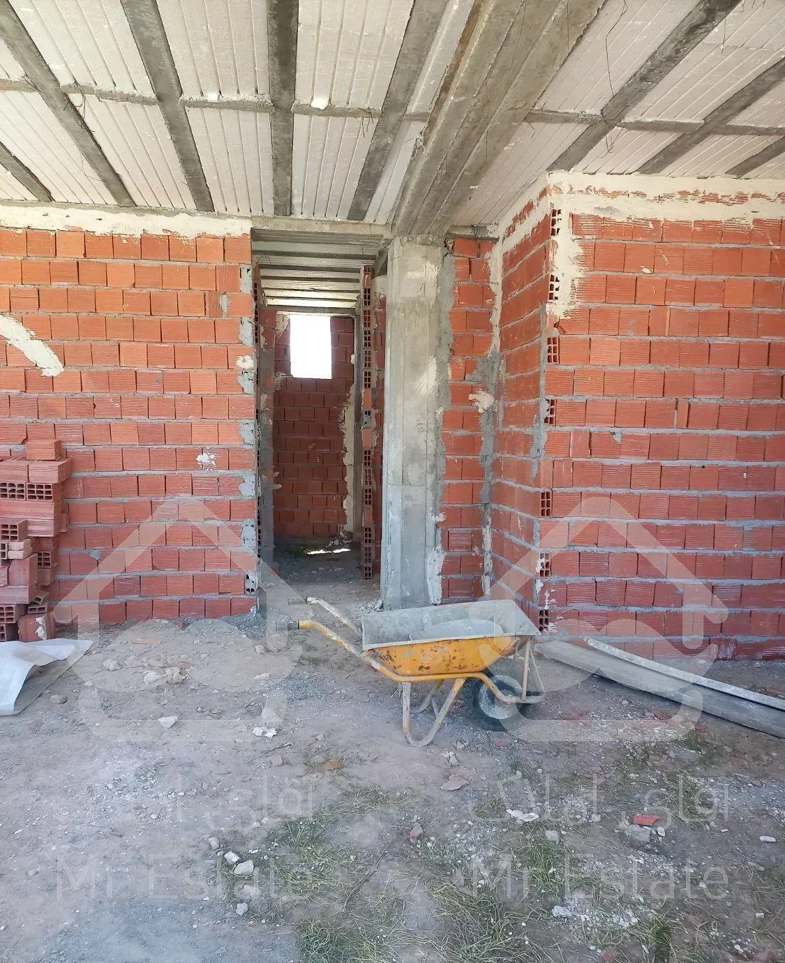 سیمانکاری جای آسانسورسیمانکاری ساده