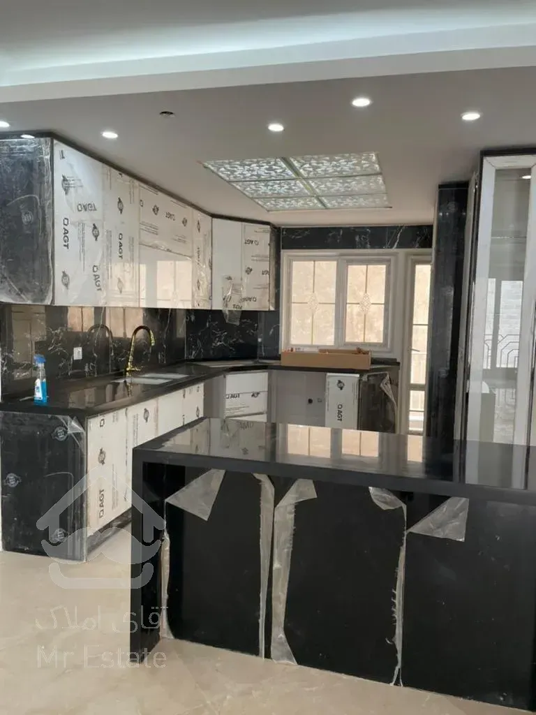 فروش 114 متری اختیاریه