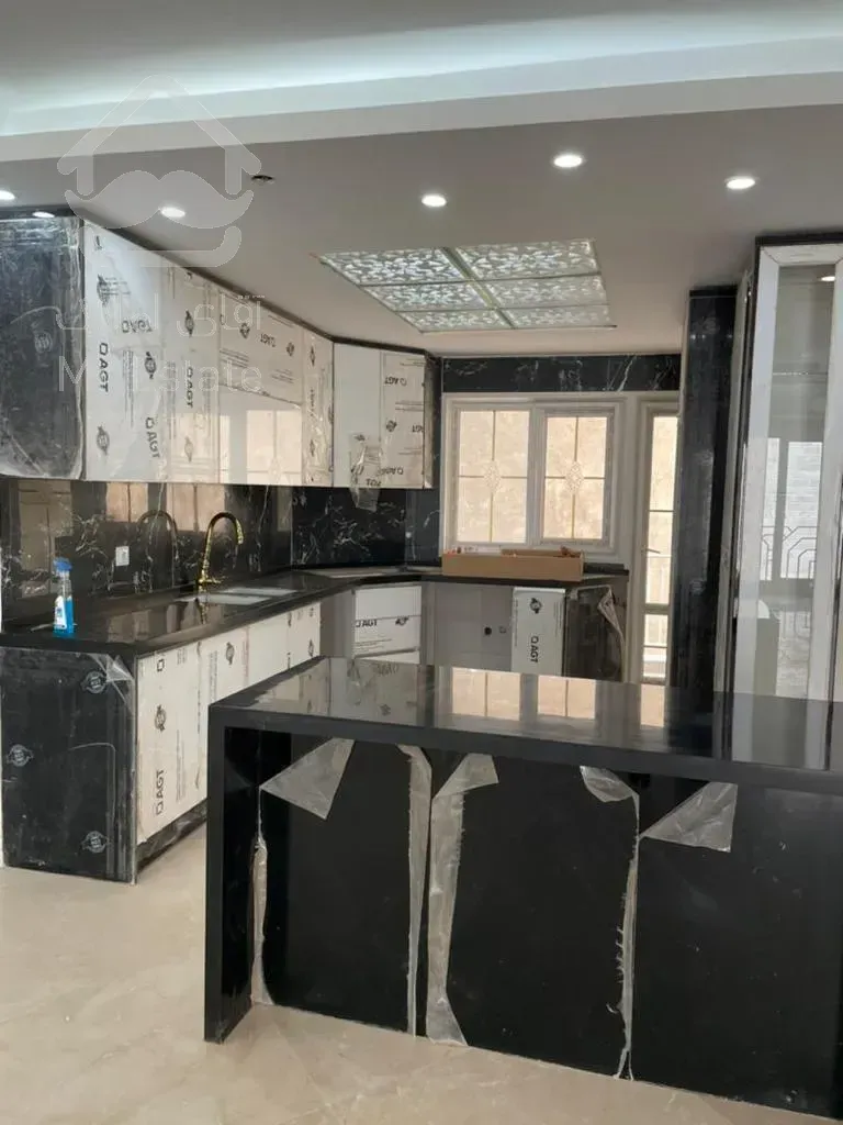 فروش 114 متری دیباجی