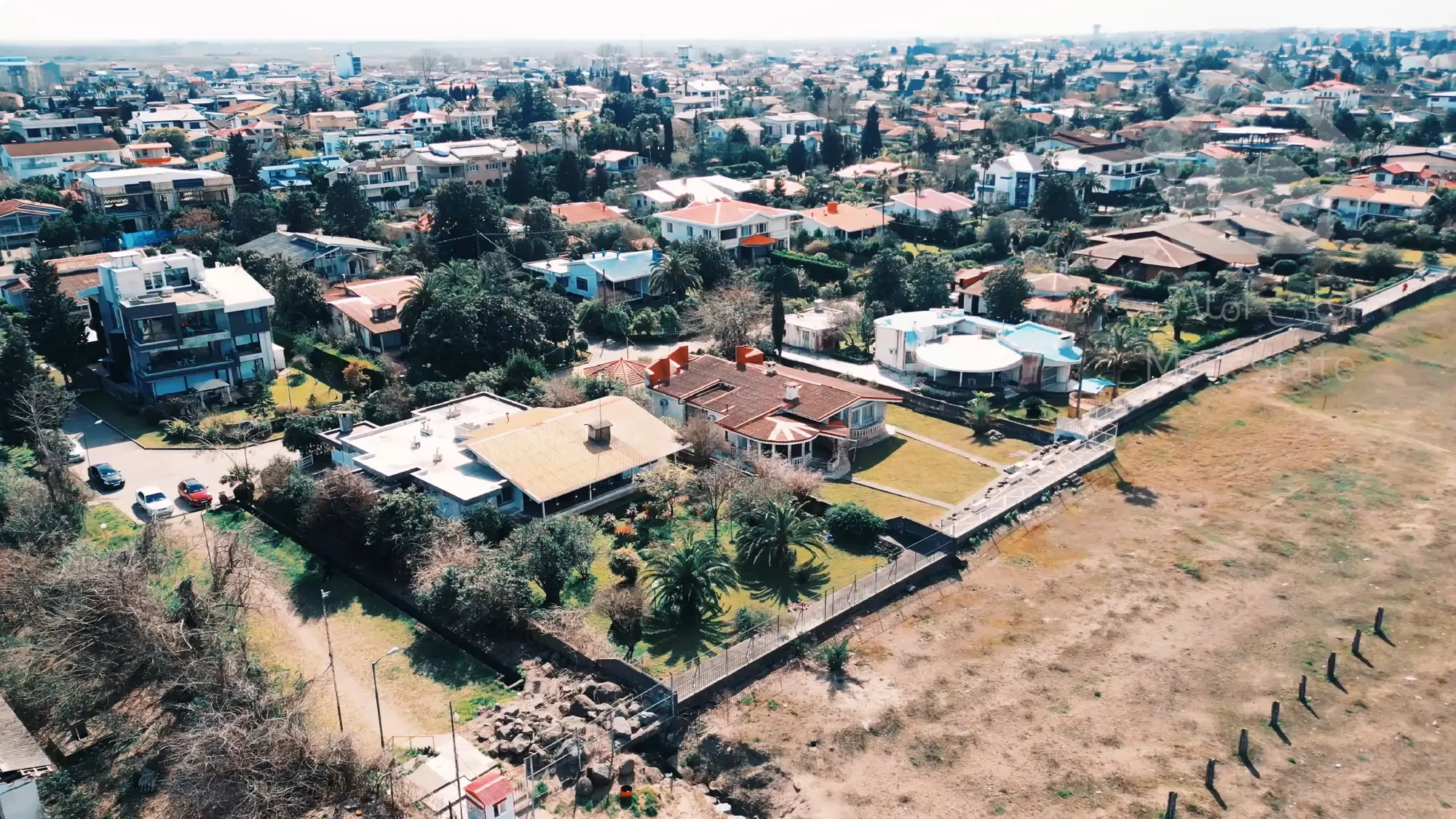 فروش 29 هزار متر زمین بر یک ساحل دهکده ساحلی بندر انزلی