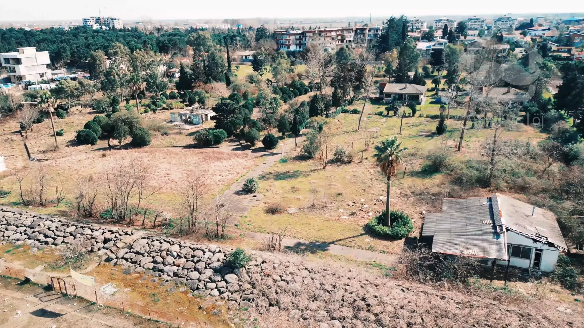 فروش 29 هزار متر زمین بر یک ساحل دهکده ساحلی بندر انزلی