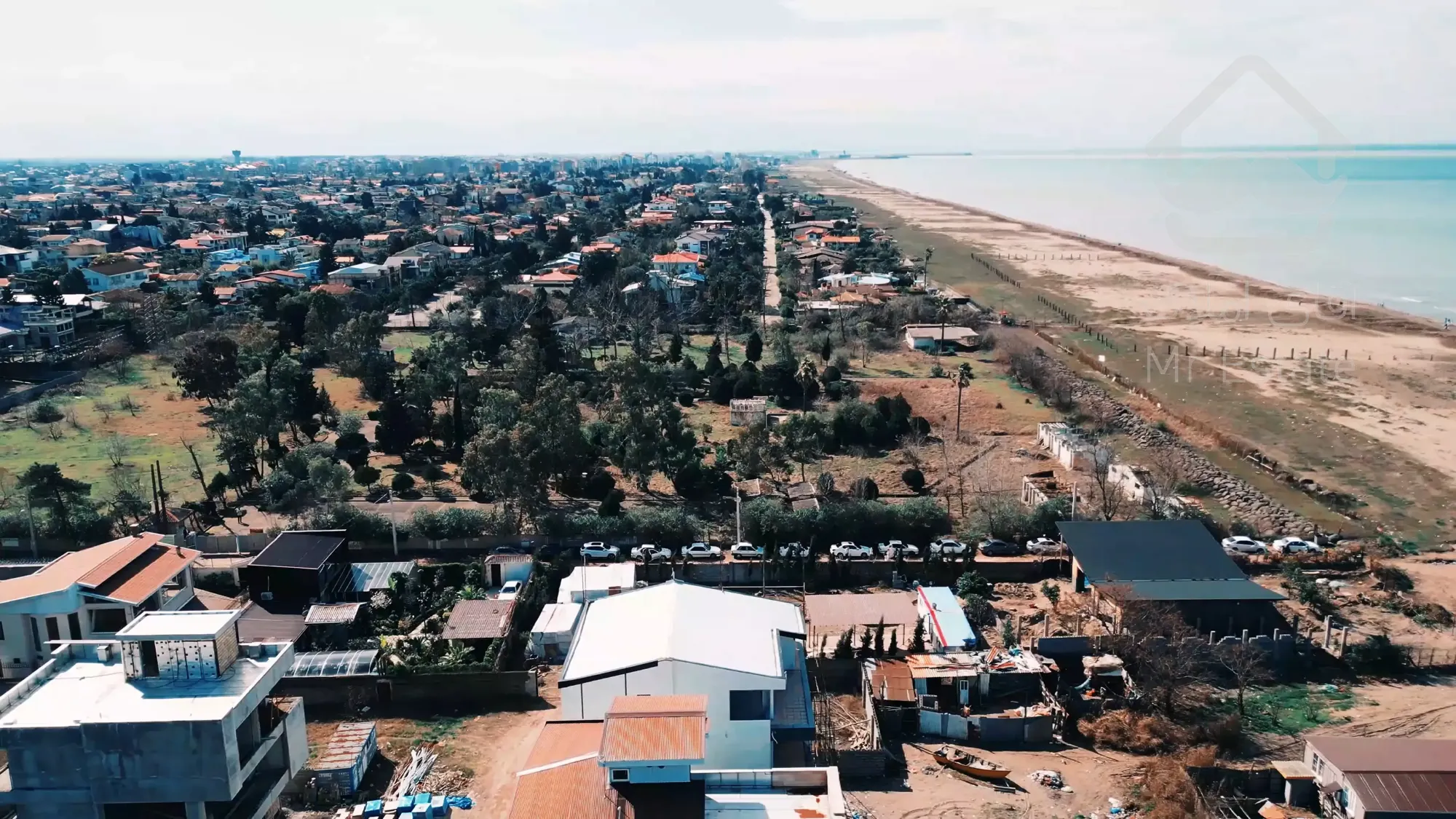 فروش 29 هزار متر زمین بر یک ساحل دهکده ساحلی بندر انزلی