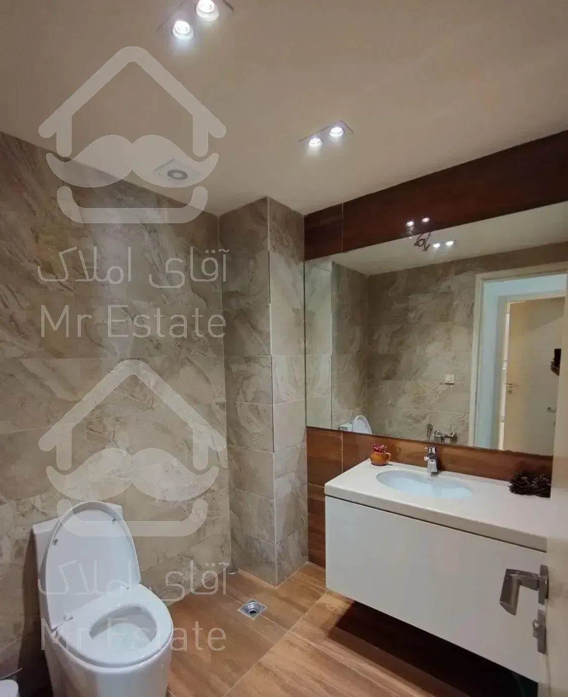 درکه ۱۷۵ متر، ۱۶ متر تراس قابل چیدمان