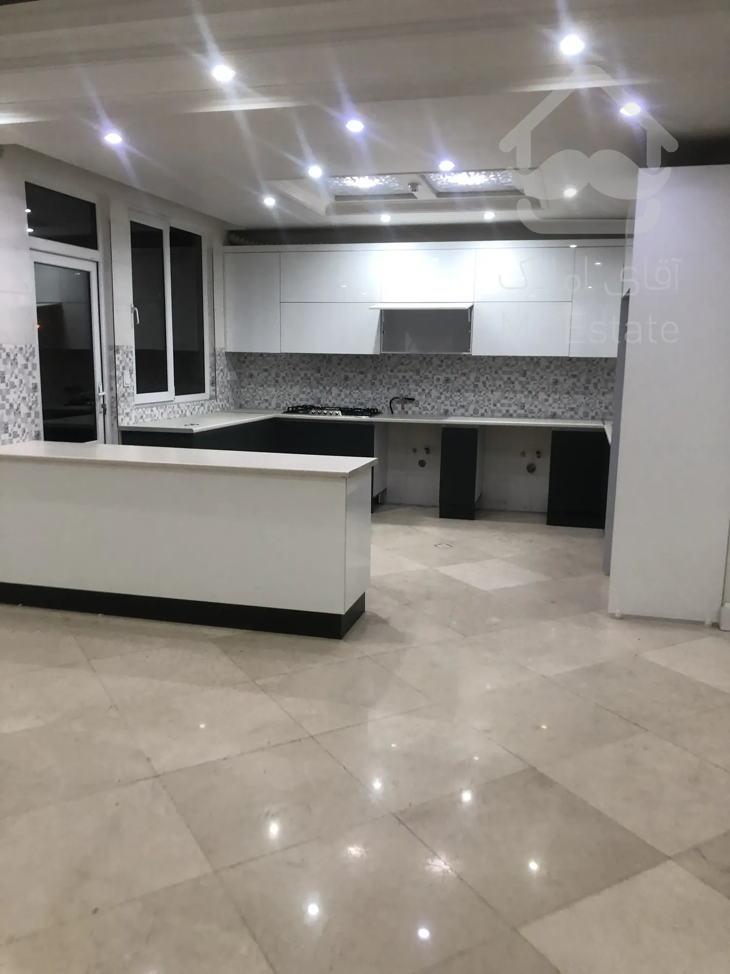 ۸۰متر۲خواب تمیز روبه کوچه