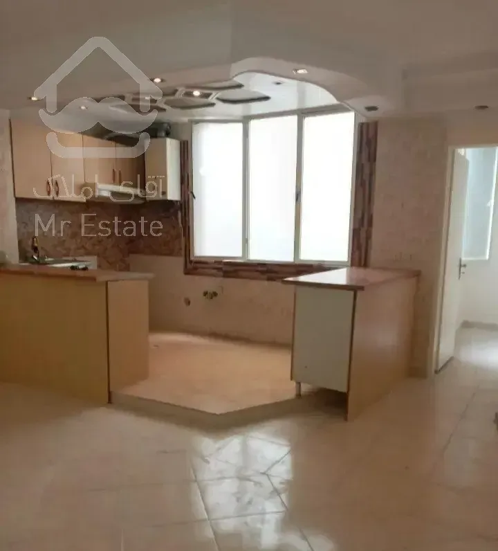 اجاره آپارتمان ۴۸ متری ۱ خوابه طبقه ۳ در بازار