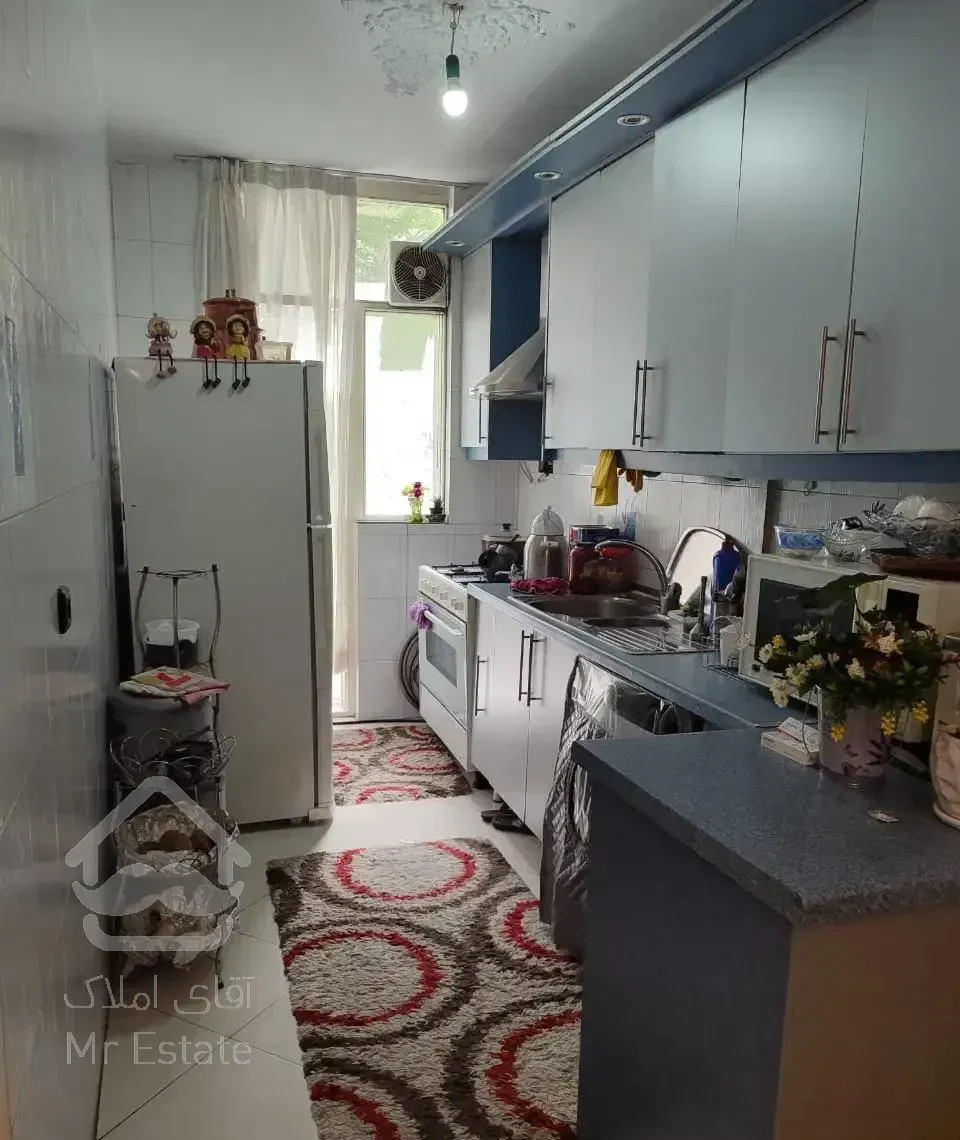 ۷۰متر ۲ خواب ۱۶ متری اول جنوبی طبقه دوم