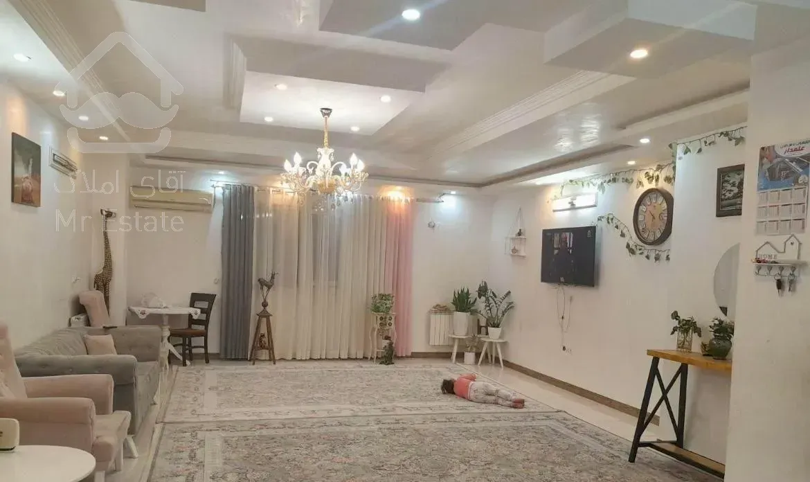 فروش آپارتمان ۱۱۰ متری ۲ خوابه در خیابان گل